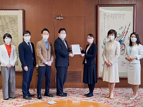 「生理の貧困」に関する取組みについての要望書提出